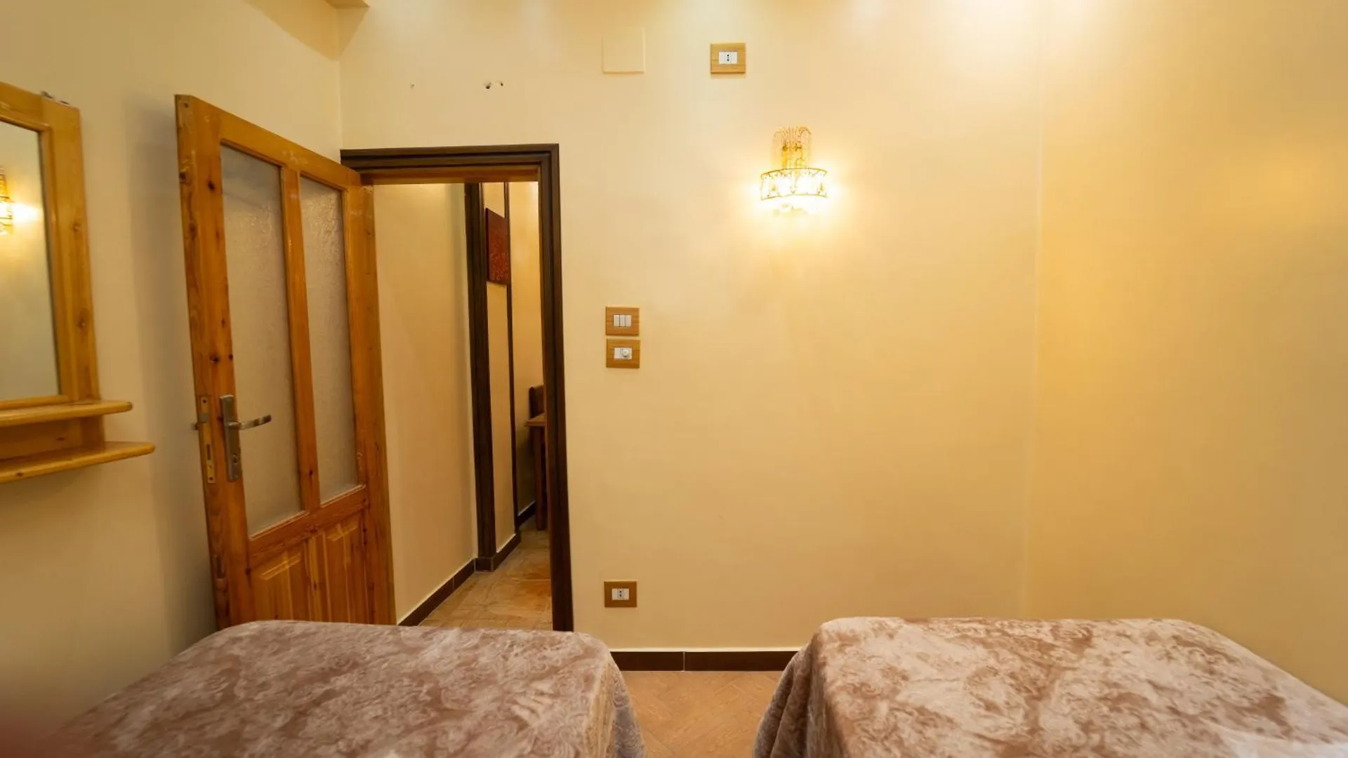 Oscar Apartment ! 11 ! Luxor Egypt